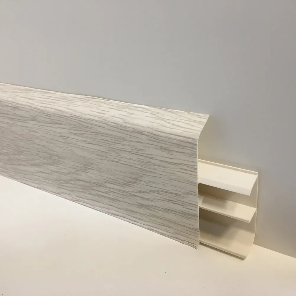 Плинтус ПВХ ROYCE Каштан Генри 